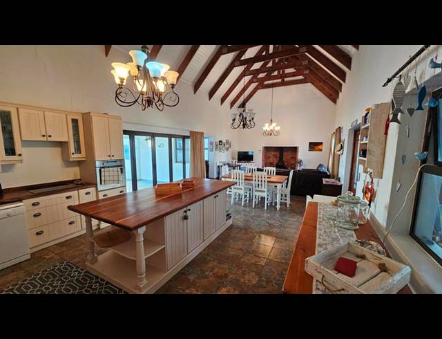 3 BEDROOM HOUSE FOR SALE IN DWARSKERSBOS